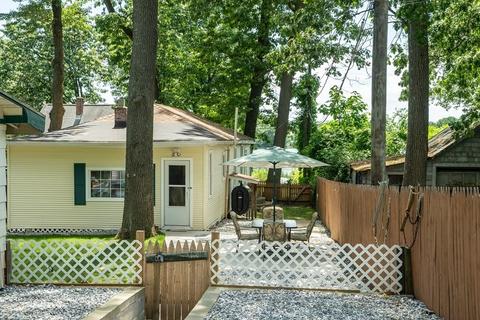 33 Glenmore St, Springfield, MA 01119 photo 6
