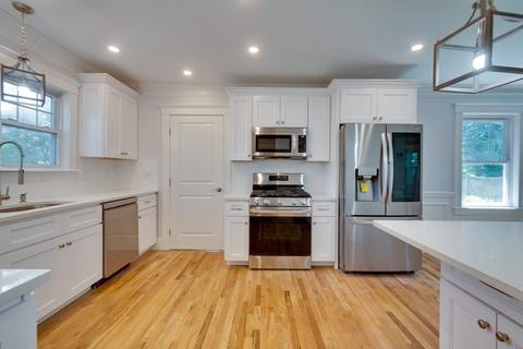 15 Whiting Ave, Dedham, MA 02026 photo 2