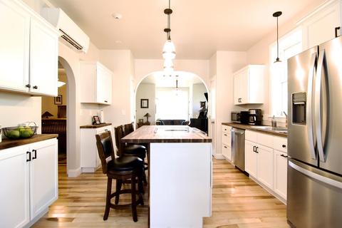 32 N Prospect St #3, Amherst, MA 01002 photo 3