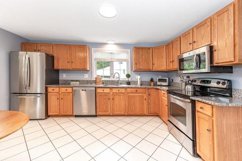 8 Heritage Path, Millis, MA 02054 photo 3