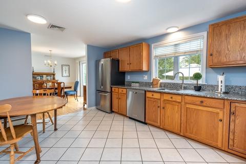 8 Heritage Path, Millis, MA 02054 photo 5