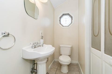 26 Willow St, Reading, MA 01867 photo 31