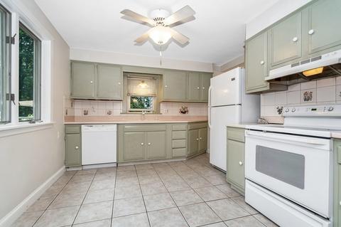 26 Willow St, Reading, MA 01867 photo 7