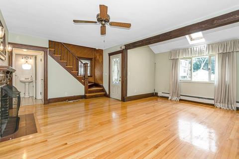 26 Willow St, Reading, MA 01867 photo 5