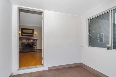 26 Willow St, Reading, MA 01867 photo 3