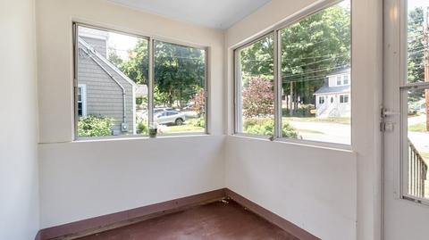 26 Willow St, Reading, MA 01867 photo 2