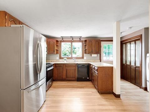24 Pleasant St, Dedham, MA 02026 photo 8