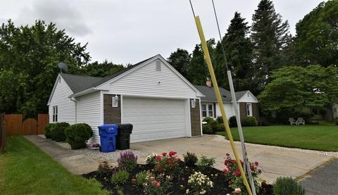 21 Radner St, Springfield, MA 01129 photo 2