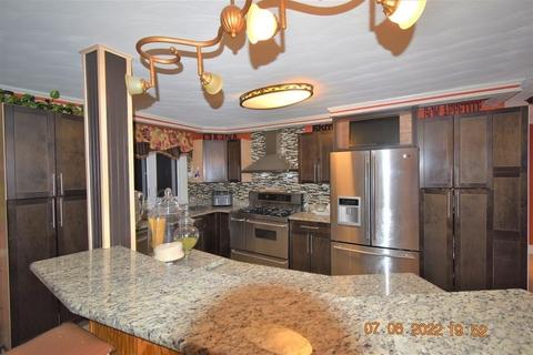 21 Radner St, Springfield, MA 01129 photo 22