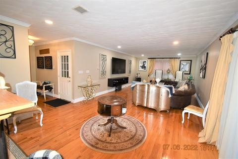 21 Radner St, Springfield, MA 01129 photo 18