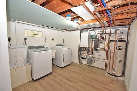 4 Maple Cir, Randolph, MA 02368 photo 32