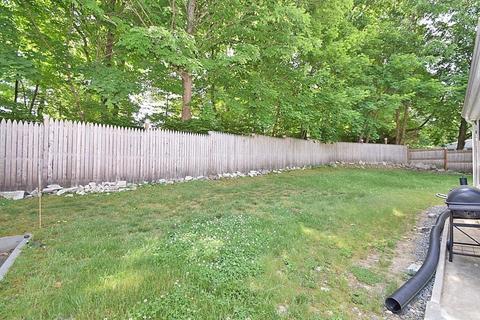 4 Maple Cir, Randolph, MA 02368 photo 40
