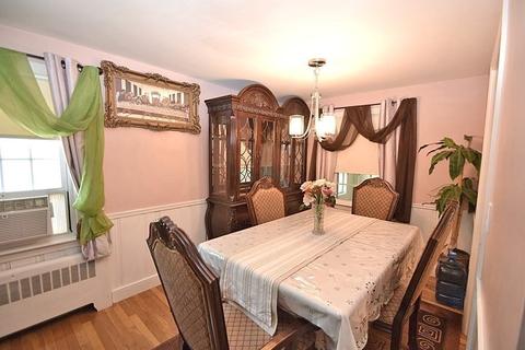 4 Maple Cir, Randolph, MA 02368 photo 8