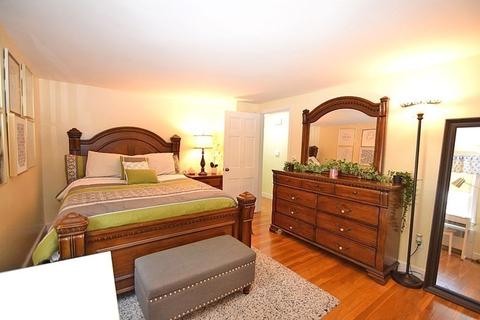 4 Maple Cir, Randolph, MA 02368 photo 14