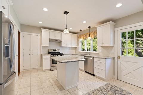 215 Chapman St, Canton, MA 02021 photo 3