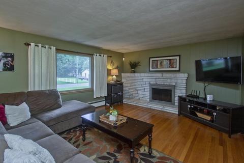 169 Forest Hills Rd, Springfield, MA 01128 photo 4
