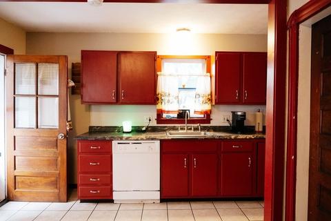 64 Lyndale St, Springfield, MA 01108 photo 9