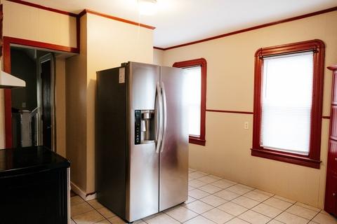64 Lyndale St, Springfield, MA 01108 photo 7