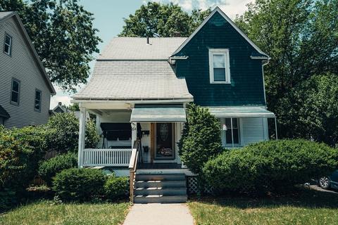 64 Lyndale St, Springfield, MA 01108 photo 1