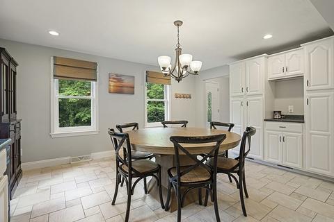 2 Silver Mine Ln, Georgetown, MA 01833 photo 6
