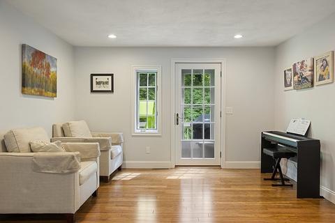 2 Silver Mine Ln, Georgetown, MA 01833 photo 8