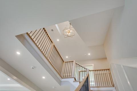 21 Hill St, Needham, MA 02494 photo 3