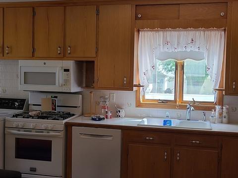 69 Keeley St, Fall River, MA 02723 photo 10
