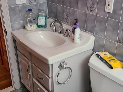 69 Keeley St, Fall River, MA 02723 photo 16
