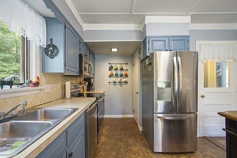 696 Hapgood St, Athol, MA 01331 photo 12