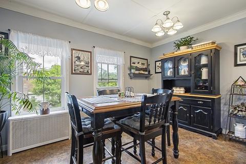 696 Hapgood St, Athol, MA 01331 photo 8