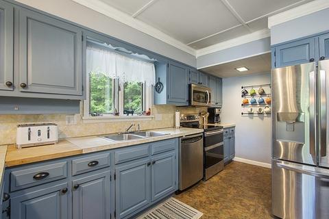 696 Hapgood St, Athol, MA 01331 photo 11