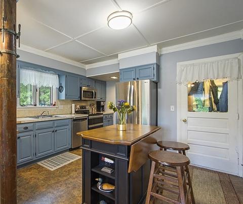 696 Hapgood St, Athol, MA 01331 photo 10