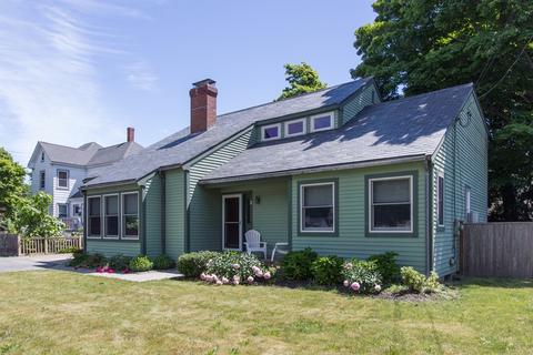 2 Chipman Rd, Beverly, MA 01915 photo 1