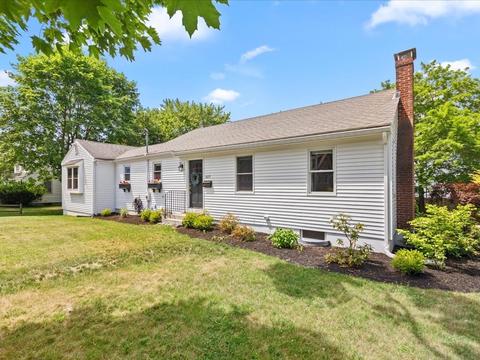 327 Plain, Millis, MA 02054 photo 1