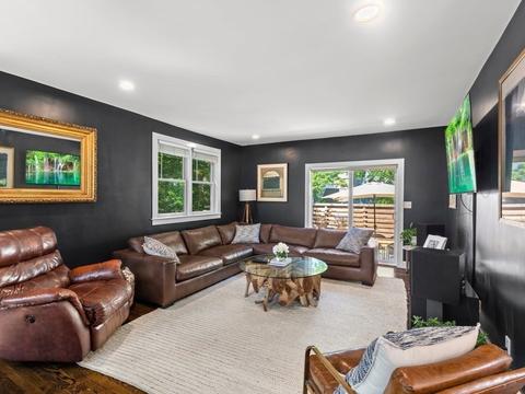 327 Plain, Millis, MA 02054 photo 4
