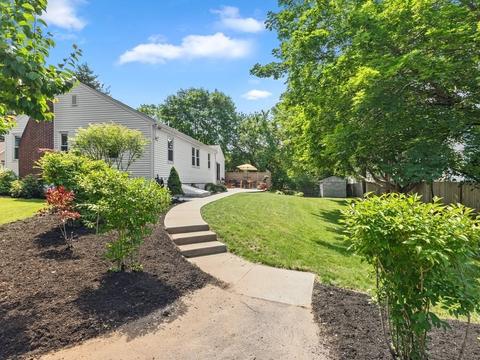 327 Plain, Millis, MA 02054 photo 27