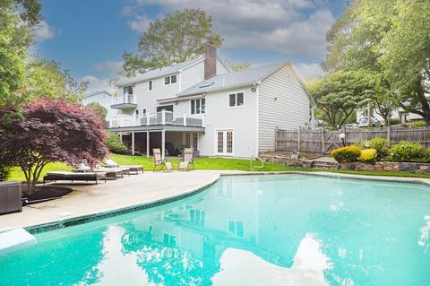 9 Lawrence Dr, Marblehead, MA 01945 photo 1