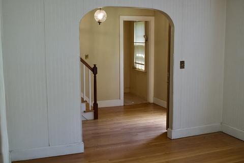 69 Bangor St, Springfield, MA 01118 photo 3