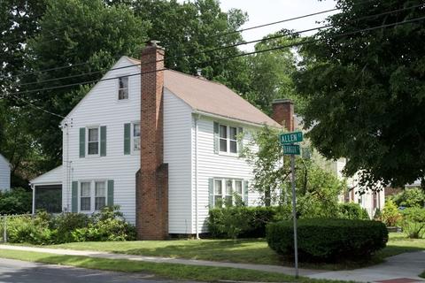 69 Bangor St, Springfield, MA 01118 photo 2
