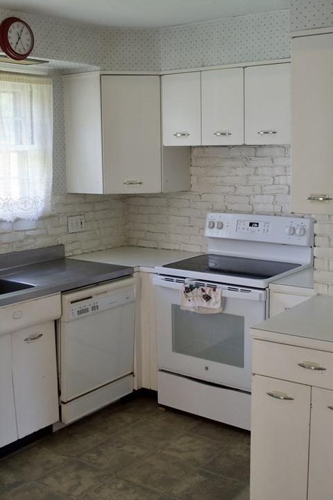 69 Bangor St, Springfield, MA 01118 photo 8