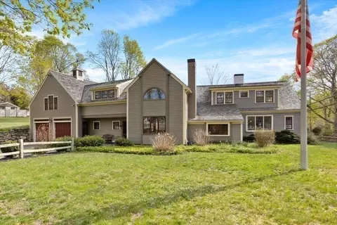 1363 Tremont St, Duxbury, MA 02332