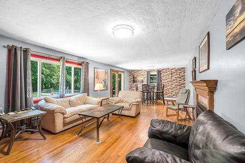 199 Forest Hills Rd, Springfield, MA 01128 photo 7