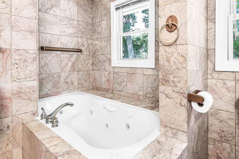 199 Forest Hills Rd, Springfield, MA 01128 photo 13