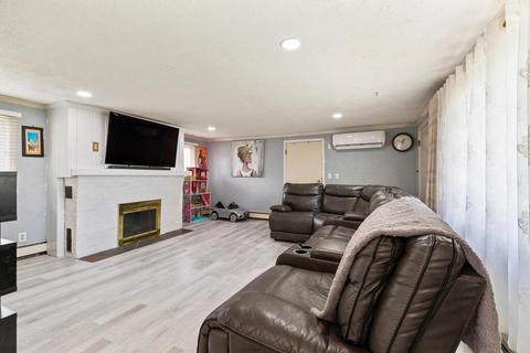 45 Marsh Ave, Worcester, MA 01605 photo 4