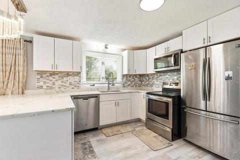 45 Marsh Ave, Worcester, MA 01605 photo 14