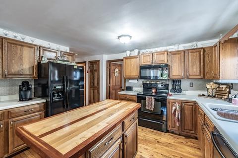 101 Malboeuf Rd, Ware, MA 01082 photo 8