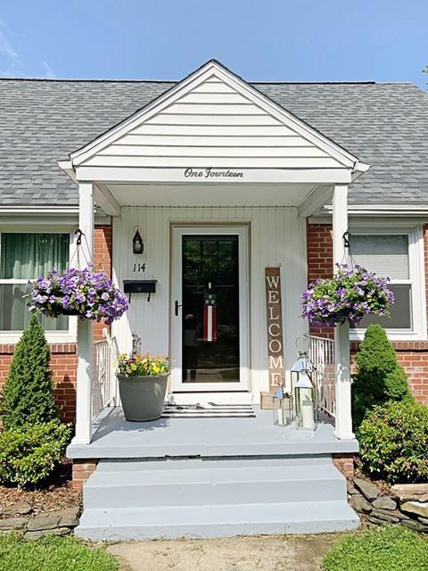 114 Gillette Ave, Springfield, MA 01118 photo 1
