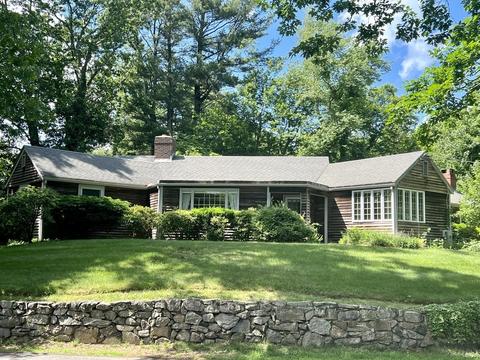 49 Whitcomb Ave, Hingham, MA 02043 photo 1