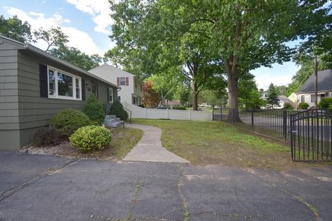 126 Clement St, Springfield, MA 01118 photo 39