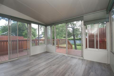 126 Clement St, Springfield, MA 01118 photo 31